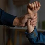 Orrore a Rimini: arrestati i genitori bengalesi che hanno usato violenze per costringere la figlia a sposarsi.