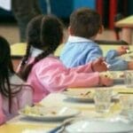 Asilo Napoli: sciarpa per legare bimba, operatrice via