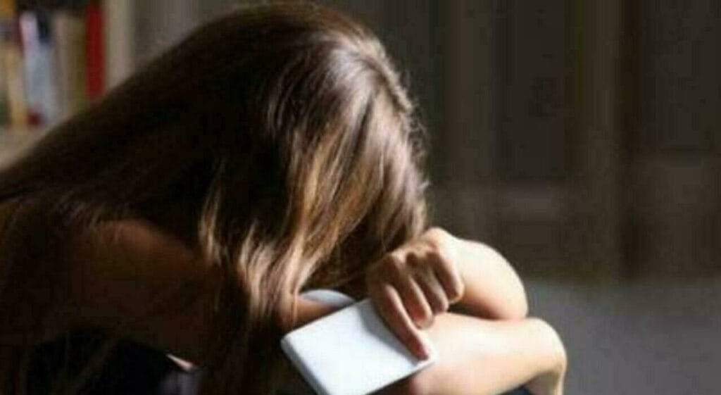 Sulmona: 18enne nega accuse su violenza su minore