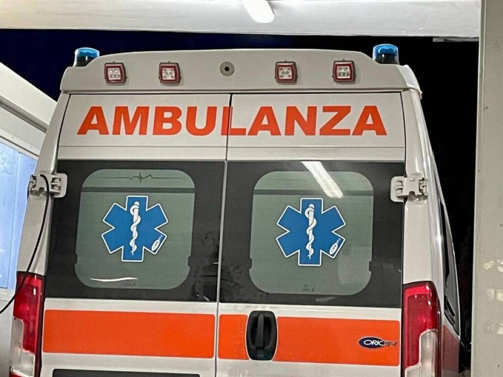 Napoli: Sedicenne ferito da colpi d'arma da fuoco