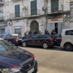 Napoli: Morto in atrio, indagini su ferite di Raffaele Di Nunzio