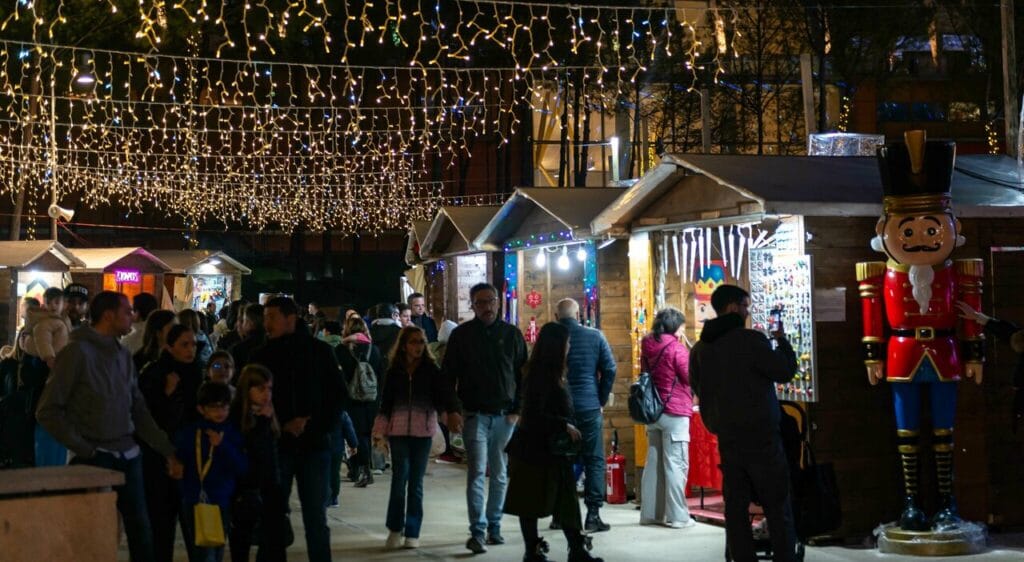 Natale al Vulcano Buono: la pista di ghiaccio e i sogni fino a gennaio.