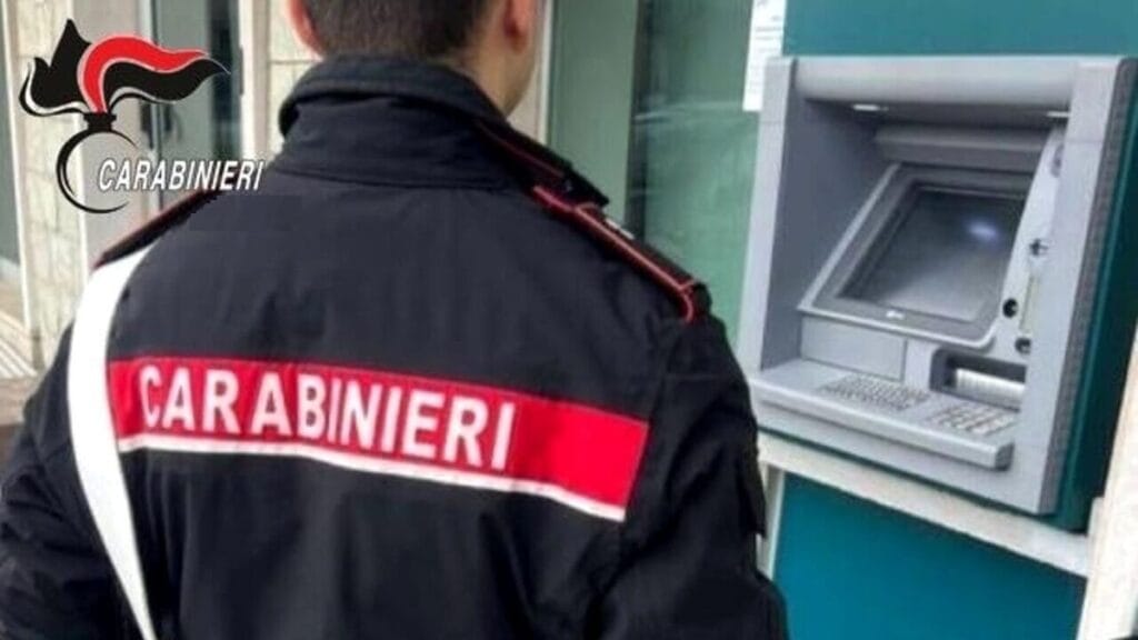 Napoli: truffa bancomat, conto svuotato con lo scontrino