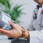 Il camice appeso a un filo: perché la riforma Schillaci spaventa i medici di base