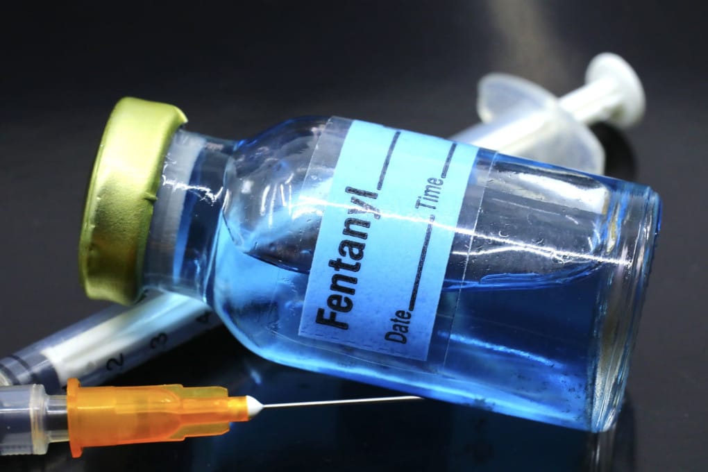 Fentanyl: cos’è la “droga degli zombie” e perché fa paura anche in Italia